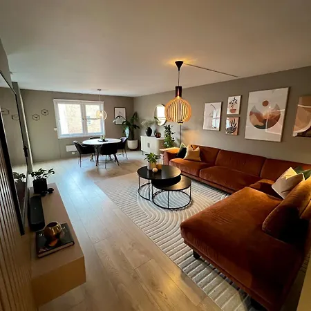 Apartman Spacious In Gruenerlokka