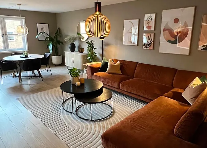 Spacious In Gruenerlokka Apartment Oslo